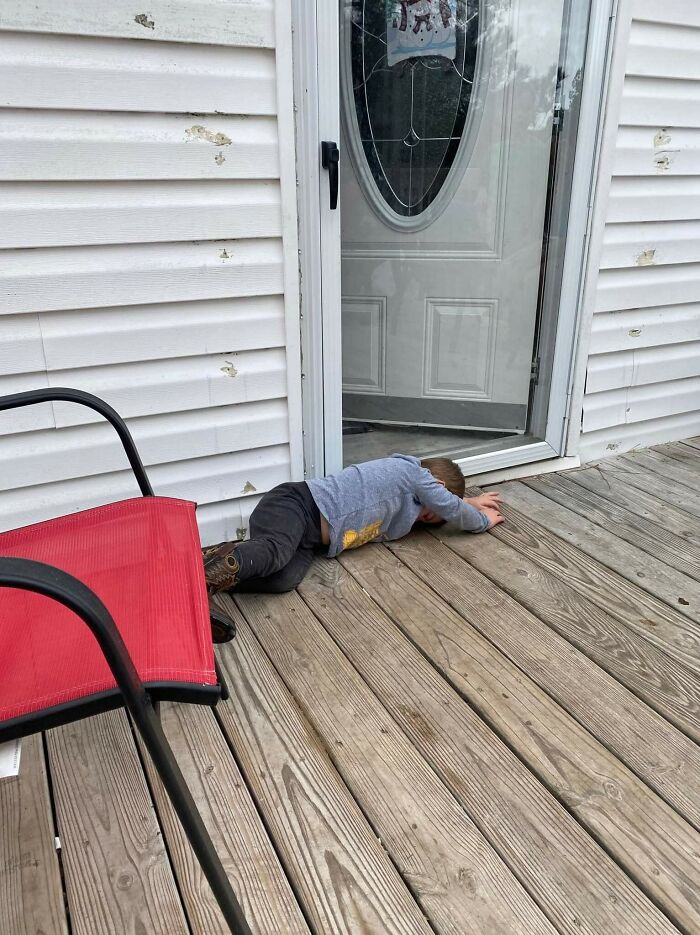 “Why My Kid Is Crying”: 49 Hilariously Stupid Parenting Stories Shared On This Facebook Page