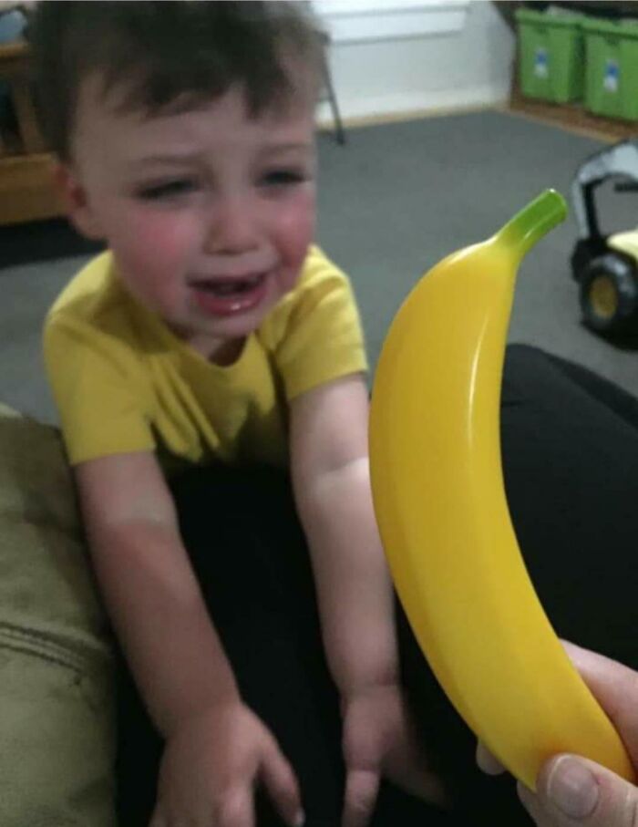 “Why My Kid Is Crying”: 49 Hilariously Stupid Parenting Stories Shared On This Facebook Page