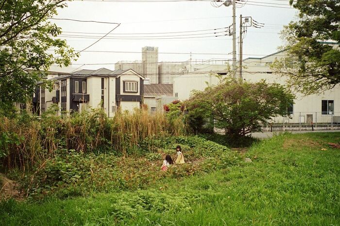 40 New Photos That Show What Daily Life In Japan Looks Like By Photographer Shin Noguchi