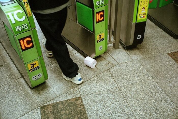40 New Photos That Show What Daily Life In Japan Looks Like By Photographer Shin Noguchi