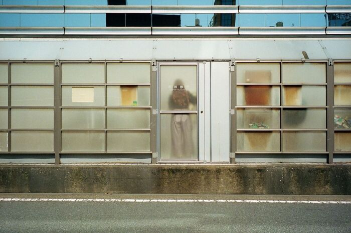40 New Photos That Show What Daily Life In Japan Looks Like By Photographer Shin Noguchi