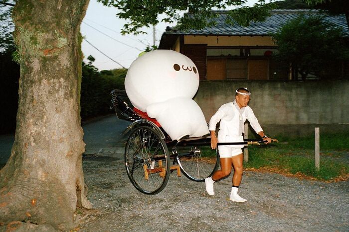 40 New Photos That Show What Daily Life In Japan Looks Like By Photographer Shin Noguchi