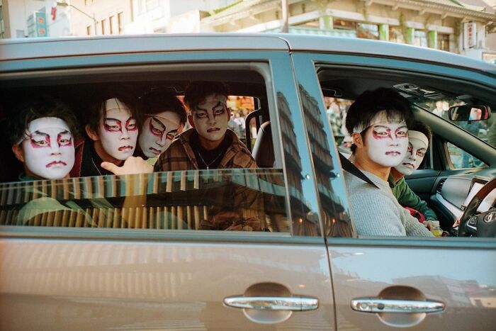 40 New Photos That Show What Daily Life In Japan Looks Like By Photographer Shin Noguchi