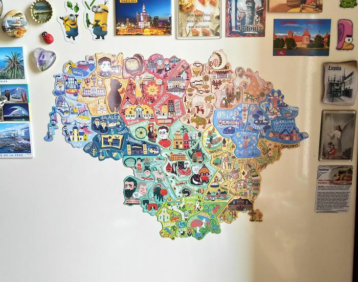 Lituania ha creado un mapa de imanes en el que cada uno de ellos sólo puede encontrarse en una región específica, para impulsar el turismo, concretamente el turismo local. (Fuente: Demilked)
