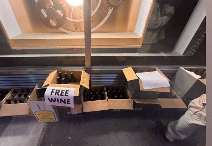Este vino es gratis porque es Chardonnay