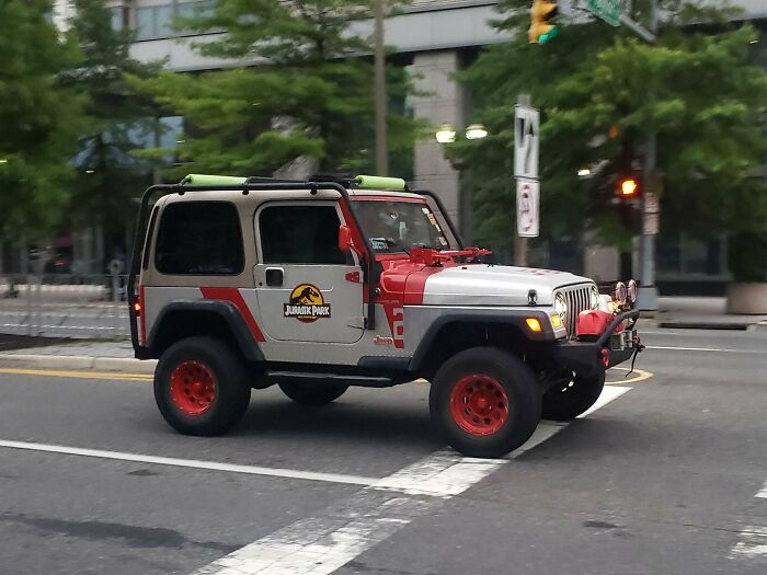 El Jeep de Jurassic Park que vi de camino al trabajo