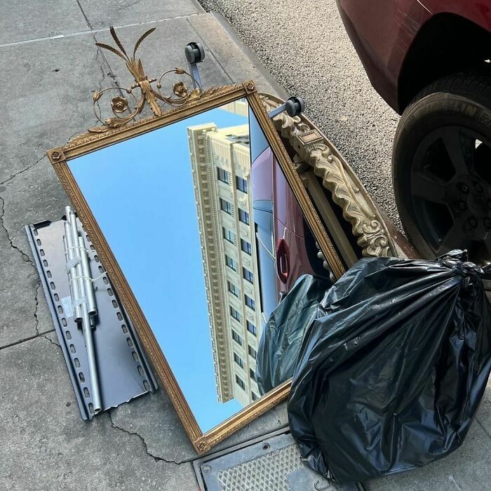 Un hermoso espejo en la Calle 72, 26 E