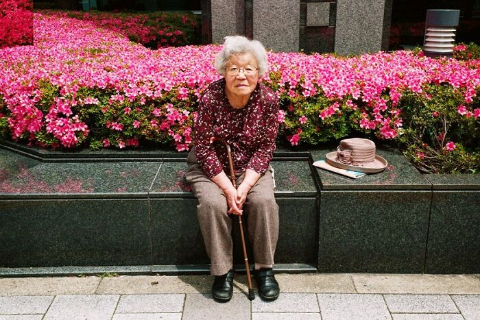 40 New Photos That Show What Daily Life In Japan Looks Like By Photographer Shin Noguchi