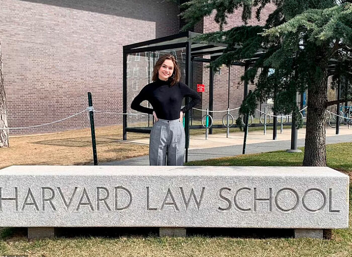 Nacida en la cárcel, ahora estudiará Derecho en Harvard: La inspiradora historia de Sky Castner