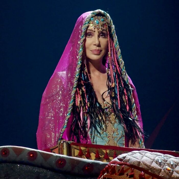 Cher comparte en Twitter una reflexión sobre el envejecimiento el día de su 77 cumpleaños