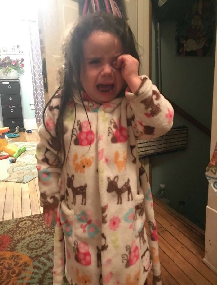 “Why My Kid Is Crying”: 49 Hilariously Stupid Parenting Stories Shared On This Facebook Page