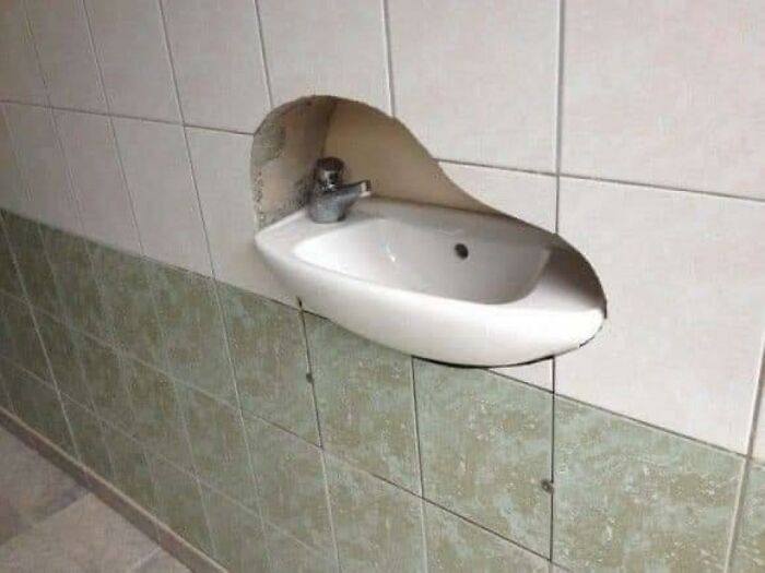 50 Unfortunate Construction Fails That Are Terrifying But Hilarious