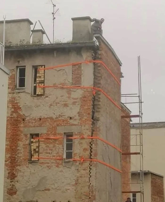 50 Unfortunate Construction Fails That Are Terrifying But Hilarious