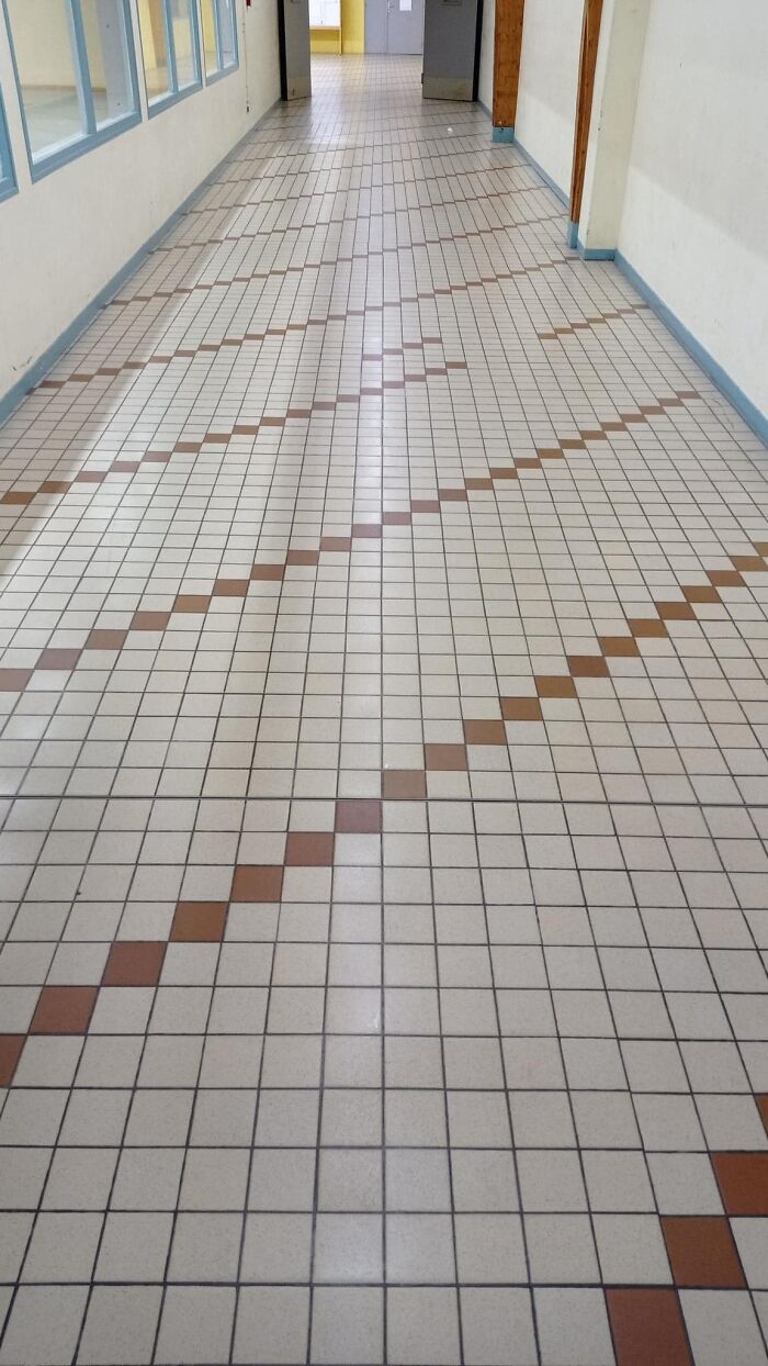 50 Unfortunate Construction Fails That Are Terrifying But Hilarious