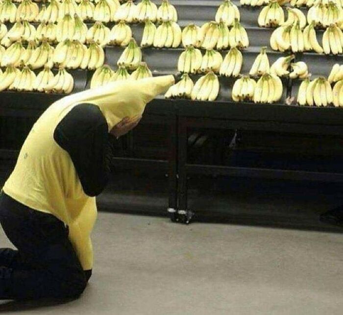 26 Random And Confusing Moments Of Humans Just Being Humans, As Shared On This Facebook Page (New Pics)