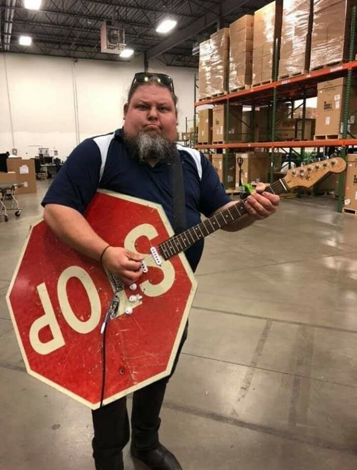 26 Random And Confusing Moments Of Humans Just Being Humans, As Shared On This Facebook Page (New Pics)