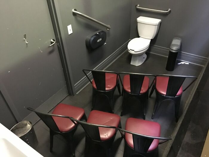 This Instagram Account Collects The Most “Cursed Images” On The Internet, And Here Are 45 Of The Best Of The Worst Ones (New Pics)