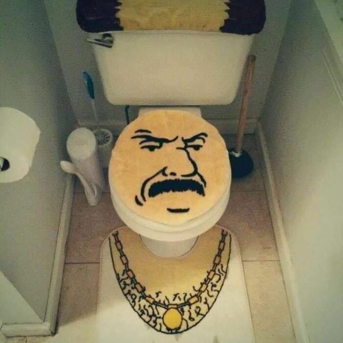 50 Unsettling Posts From This Instagram Account Dedicated To Sharing Cursed And Weird Pics
