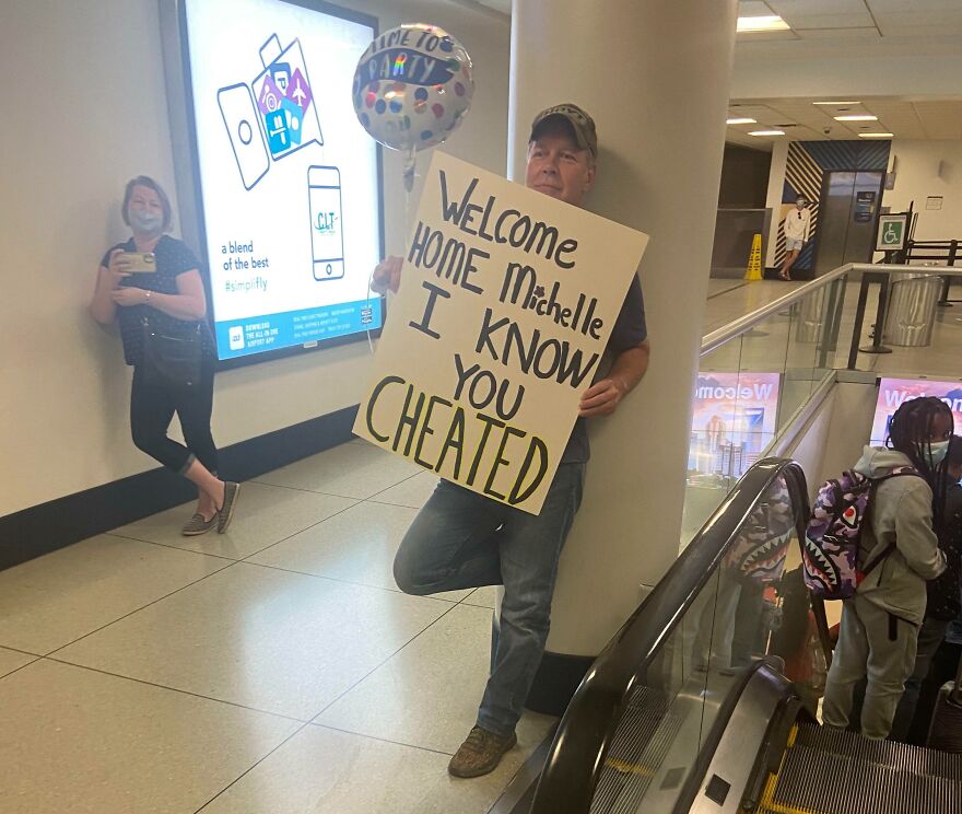 Hoy vi a esta majestad de visita en el aeropuerto