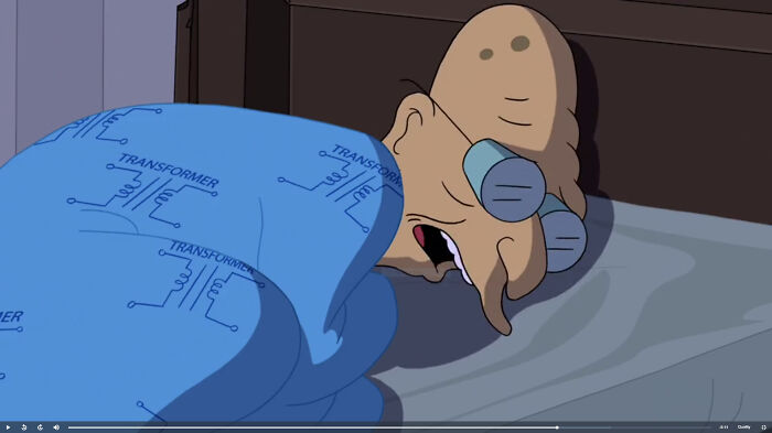 En la temporada 7 episodio 10 de Futurama, el Profesor vuelve a la casa de su infancia donde tiene sábanas de "transformers"