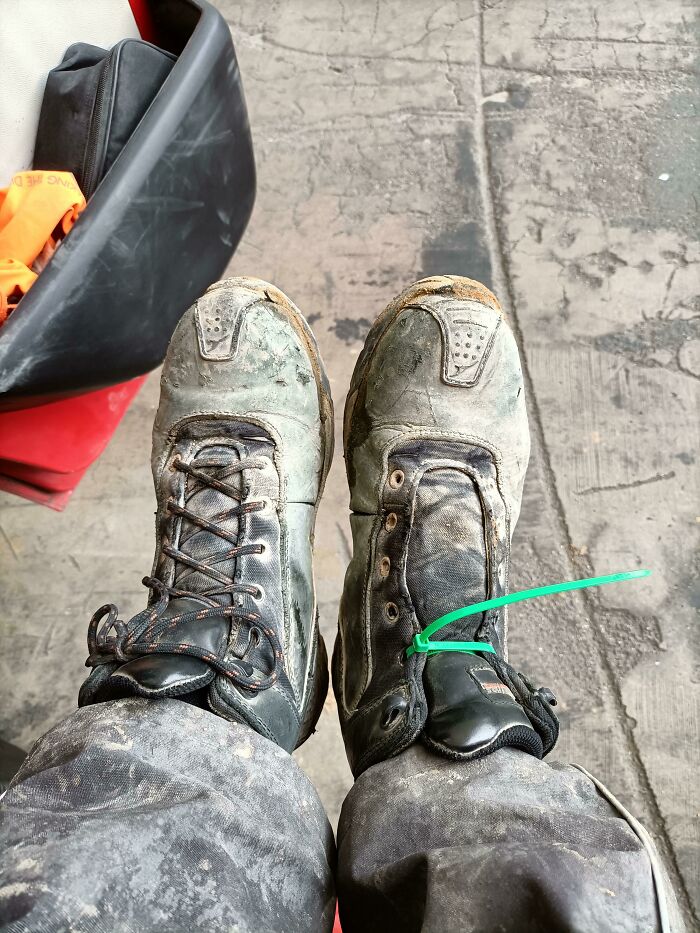 Se me rompió un cordón en la obra y lo reemplacé por un latiguillo