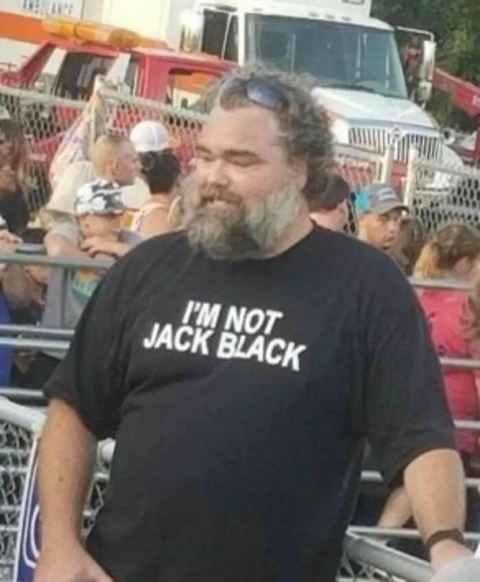 30 Unhinged T-Shirts That People Just Had To Take A Pic Of, As Shared On This Instagram Page