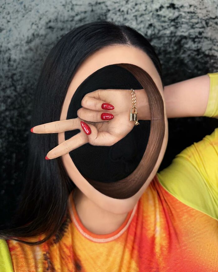 This Makeup Artist Creates The Most Fascinating Optical Illusion Looks, And You Might Need To Look At Them Twice To Figure It Out (31 New Pics)
