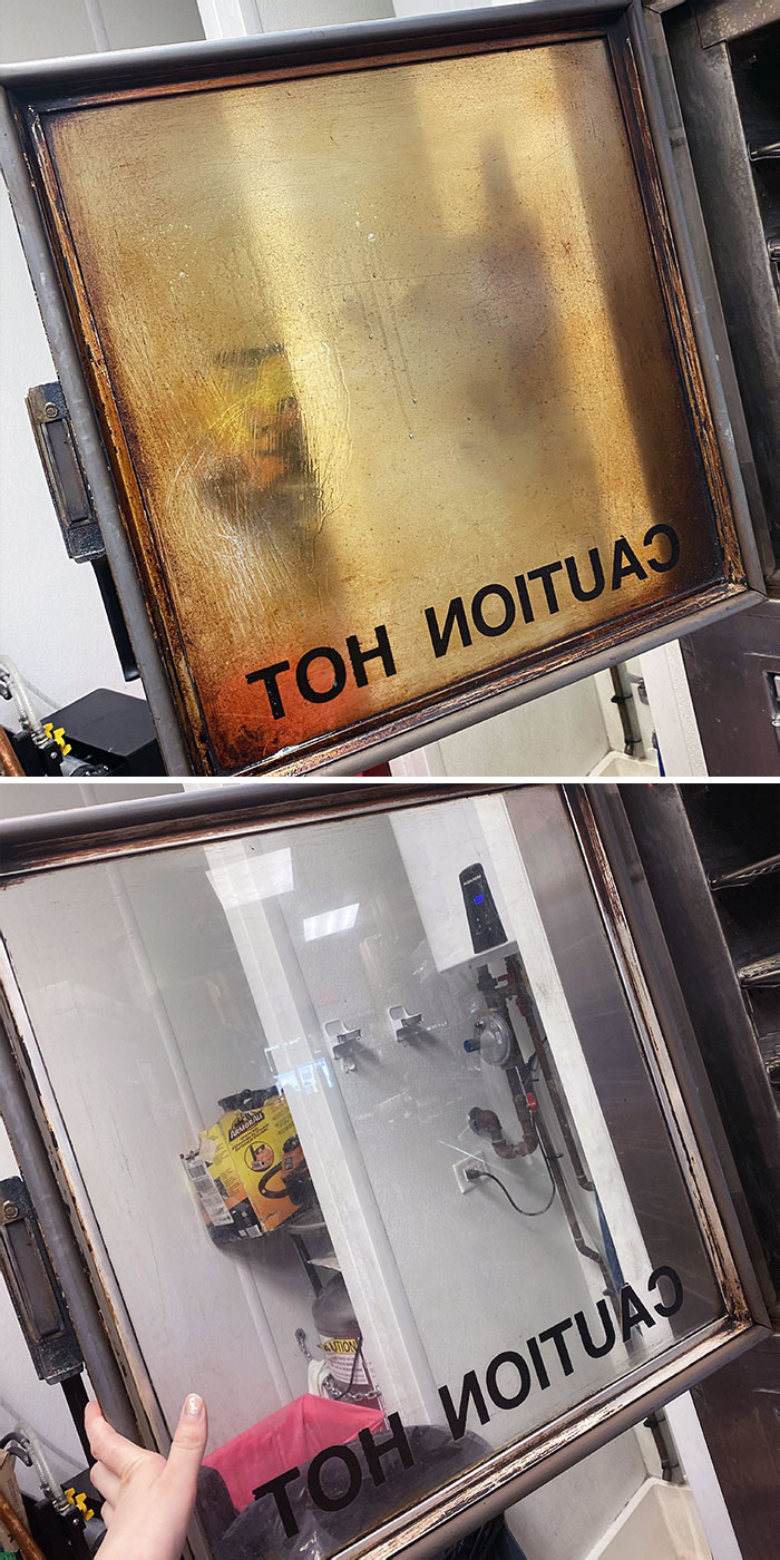 Puerta del horno limpia