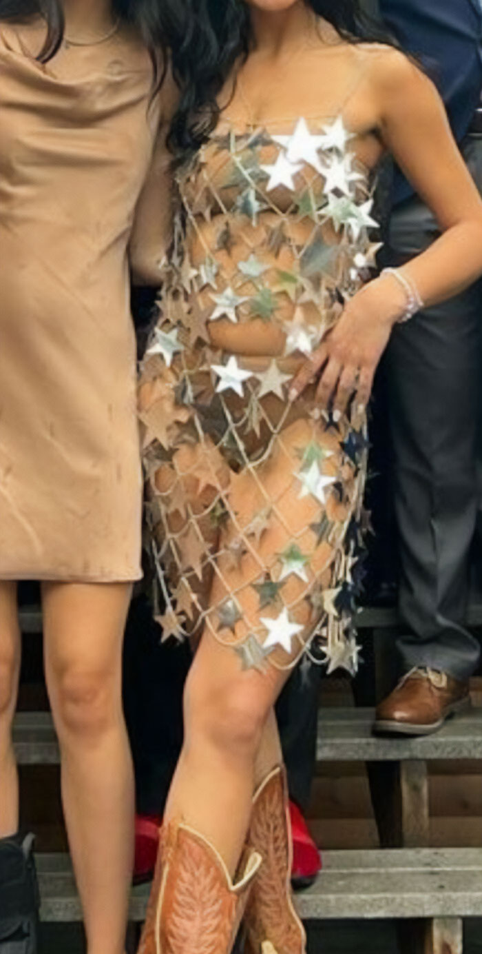Una chica de mi universidad se puso esto para el baile 