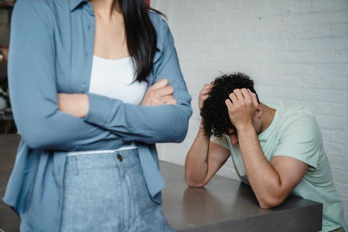 20 Señales de alerta que no se pueden ignorar en pareja, sin importar las cualidades positivas