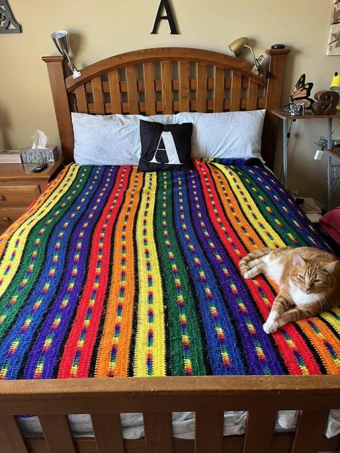 This Group Is The Home For All Of The Weirdest Secondhand Finds People Come Across, And Here Are 40 Of The Most Spectacular