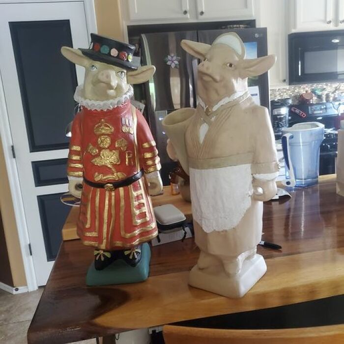This Group Is The Home For All Of The Weirdest Secondhand Finds People Come Across, And Here Are 40 Of The Most Spectacular