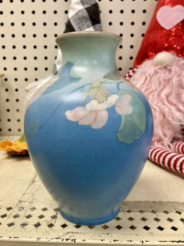 This Group Is The Home For All Of The Weirdest Secondhand Finds People Come Across, And Here Are 40 Of The Most Spectacular