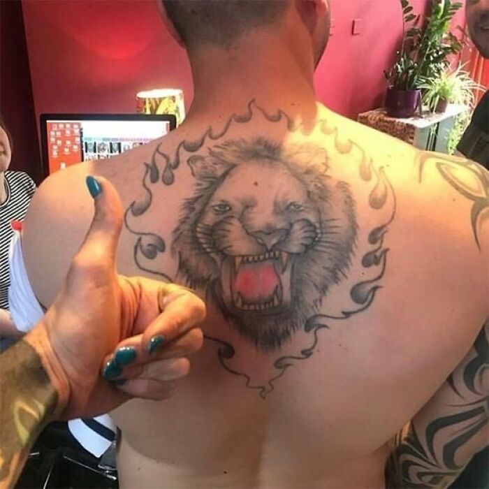 “Tattoo Fails”: 35 Times People Didn’t Even Realize How Much Their Tattoos Sucked