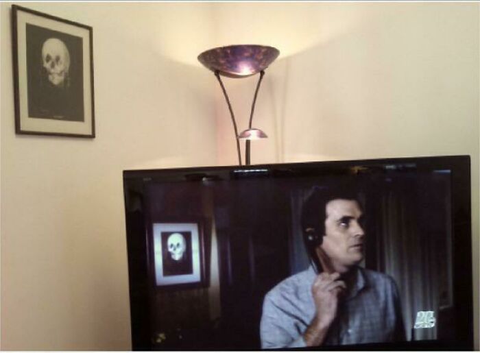 30 Photos That Look Normal At First Glance But Become Hilarious When You Catch The Small Details