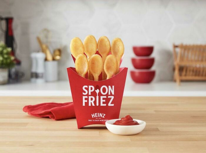 Patatas fritas en forma de cuchara para mojar el ketchup, por Heinz