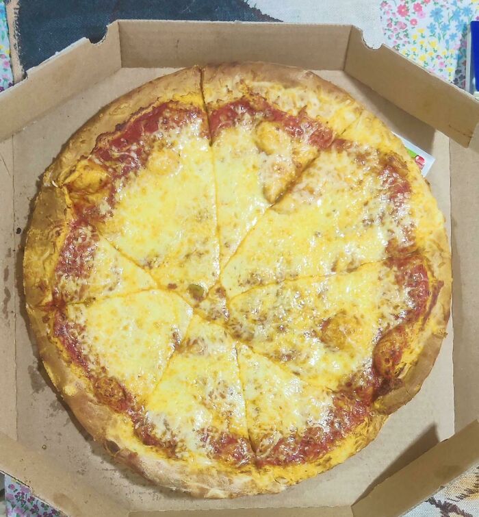 Llevo años pidiendo pizza en esta pizzería, la semana pasada contrataron a alguien nuevo