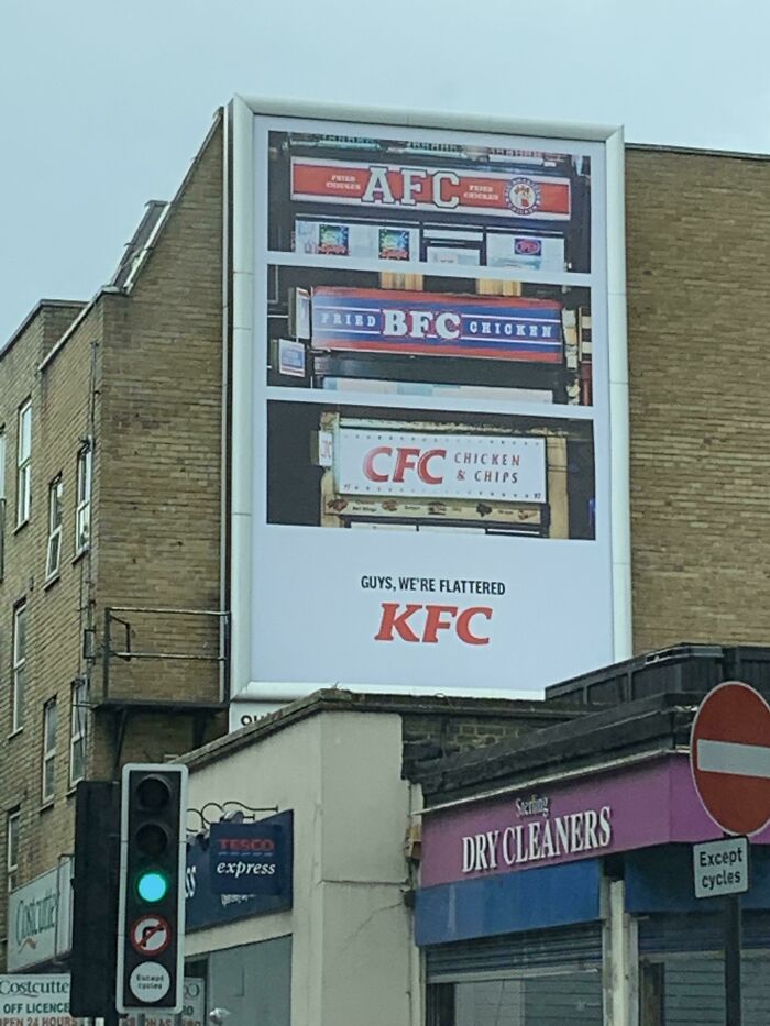 KFC sintiéndose halagado por sus "copias"