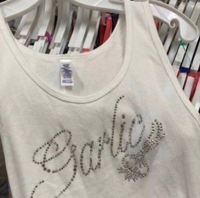 50 Times People Spotted The Most ‘Cursed Shirts’ In The Wild And Had To Share Them Online