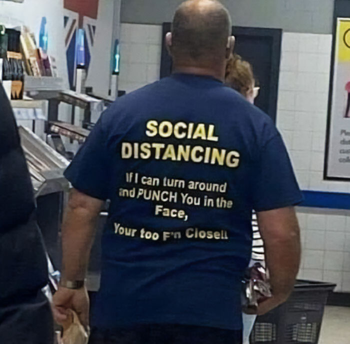 50 Times People Spotted The Most ‘Cursed Shirts’ In The Wild And Had To Share Them Online