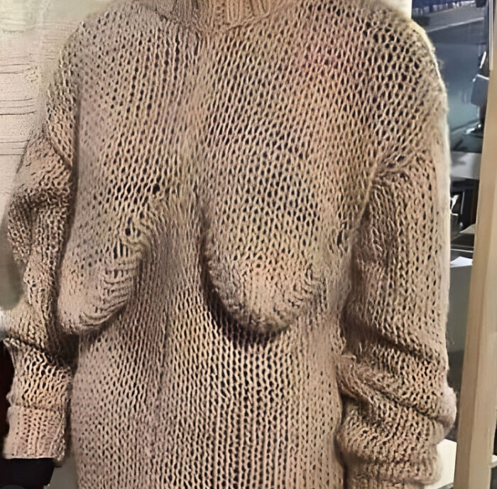 50 Times People Spotted The Most ‘Cursed Shirts’ In The Wild And Had To Share Them Online