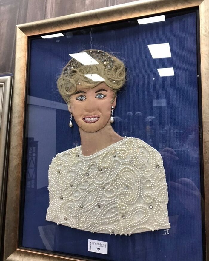 35 Times People Were ‘Lucky’ To Find These Gems While Thrifting That Were Too Bad Not To Share (New Pics)