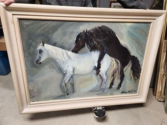 35 Times People Were ‘Lucky’ To Find These Gems While Thrifting That Were Too Bad Not To Share (New Pics)