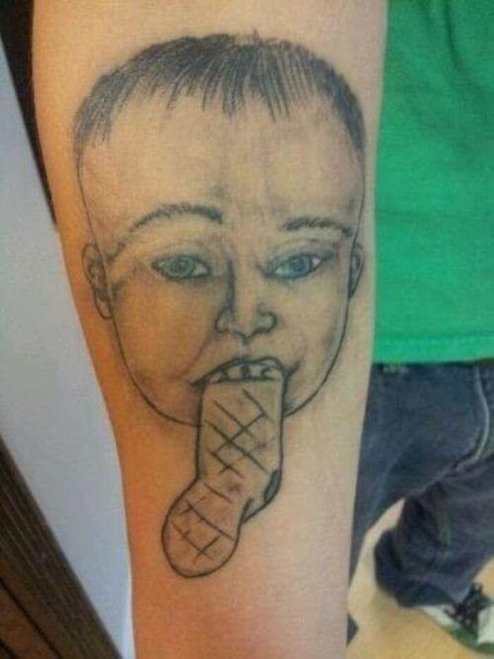 “Tattoo Fails”: 35 Times People Didn’t Even Realize How Much Their Tattoos Sucked
