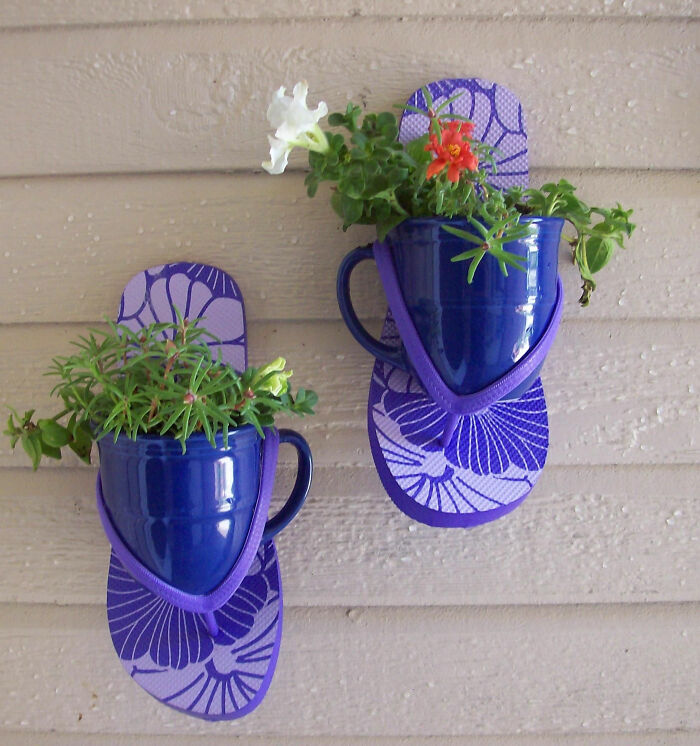 30 Of The Cringiest Home Decor DIYs That Were All The Rage On 2010s Pinterest