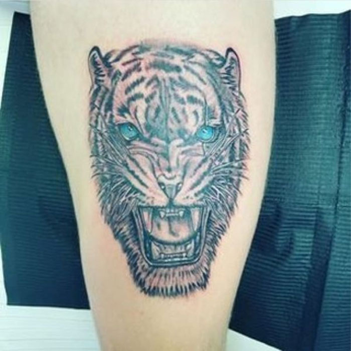 Hecho por un tatuador en mi ciudad