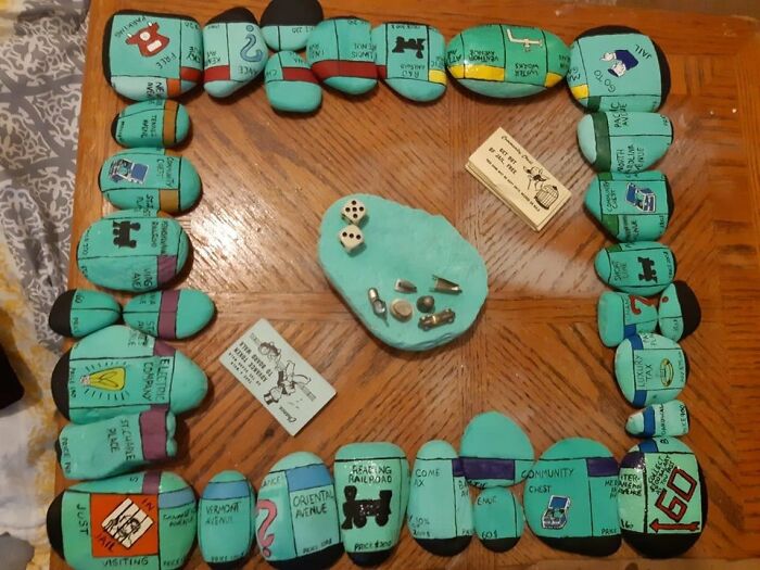 30 Of The Cringiest Home Decor DIYs That Were All The Rage On 2010s Pinterest