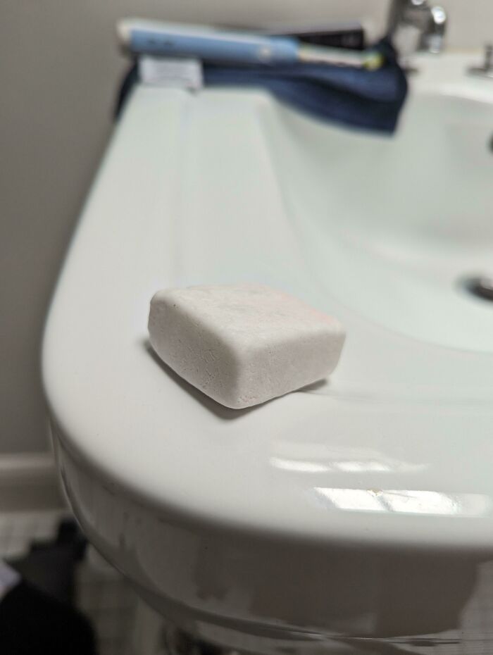 Pequeño cuboide fragante de Marruecos, comprado pensando que era jabón