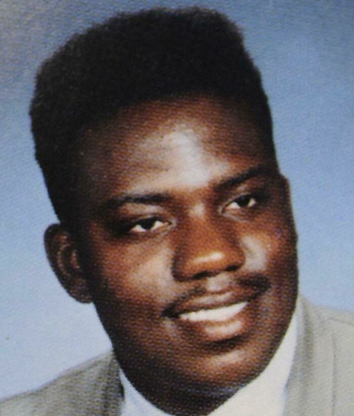 El Black Friday de 2008, el gerente de Walmart le pidió a Jdimytai Damour, empleado de 34 años, que usara su cuerpo como barrera para frenar a una multitud de más de 2000 personas