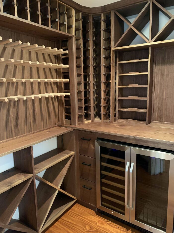 Compré todo un nogal y construí una bodega con él